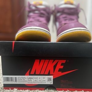 Air Jordan 1 Retro High OG 'Brotherhood'. Size 11